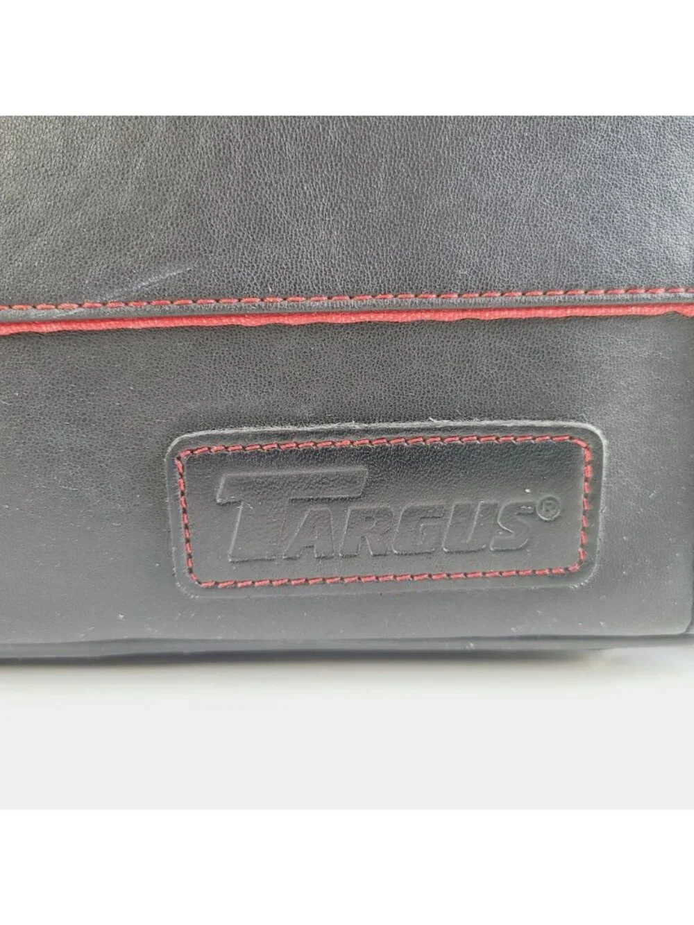 Targus Black Leather Laptop Bag With Shoulder Strap & Multiple Compartments